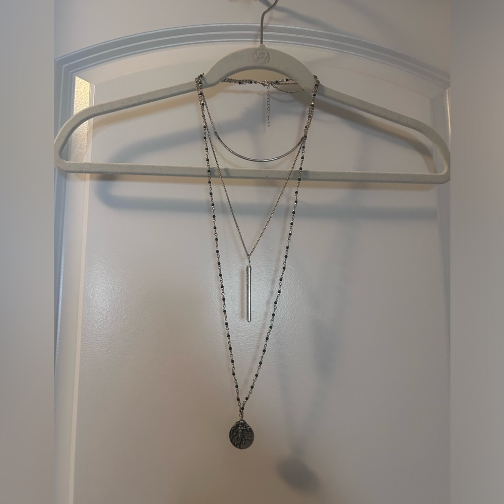 Evereve Boutique connected three necklaces in one
